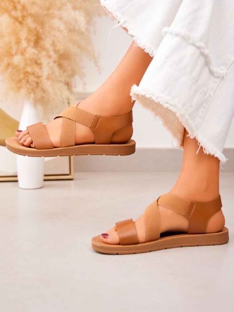 Penny - Sandaler med elastiska remmar
